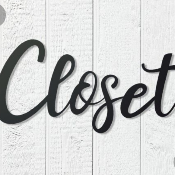 Profile Picture of Mckenna Schlueter (@mckschluet78) on Poshmark