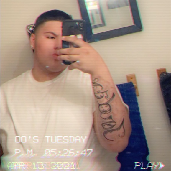 Profile Picture of Jesse Jordan (@oso208) on Poshmark
