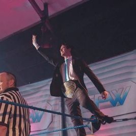 Profile Picture of Dan Moore (@_Dan_Moore_) on Twitter