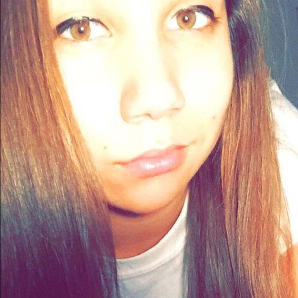 Profile Picture of Bandie Burkhamer (@marie3234) on Poshmark