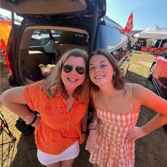 Profile Picture of Jules Thorell (@julesthorell) on Poshmark