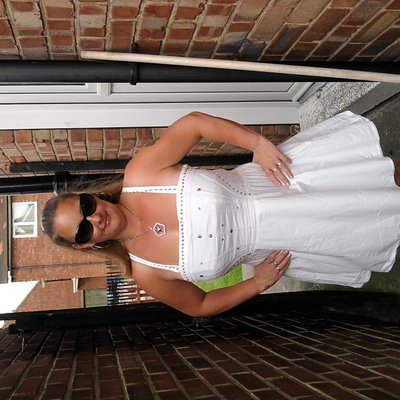Profile Picture of Jo Earl (@Jo2310x) on Twitter