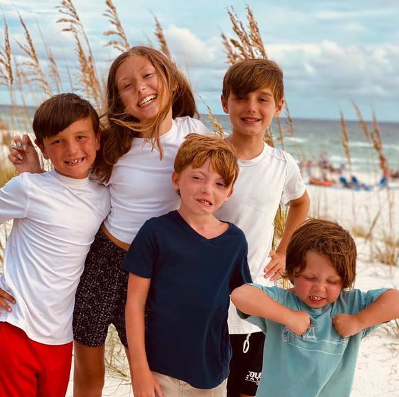 Profile Picture of Sabra Lisle (@sabralisle) on Poshmark