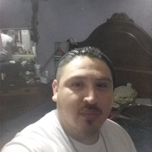 Profile Picture of David Barron (@davidjrbarron85) on Poshmark