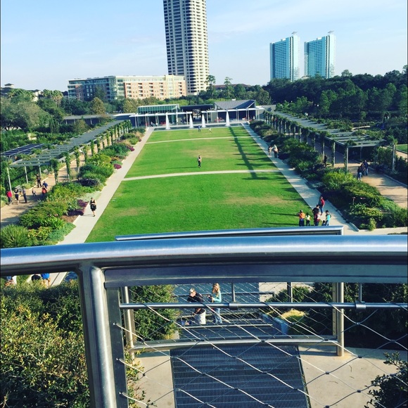 Profile Picture of Jonny Laborde (@thriftlegend713) on Poshmark