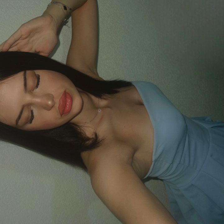 Profile Picture of 𝐸 (@ela.cekic) on Tiktok