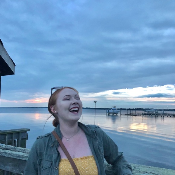 Profile Picture of Drew Reynolds (@drewreynolds) on Poshmark