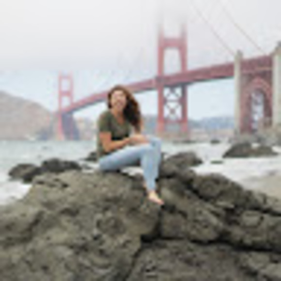 Profile Picture of Haley Mcclain (@haleymcclain03) on Poshmark