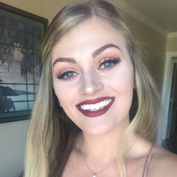 Profile Picture of Julia Duvall (@juliamduvall) on Poshmark
