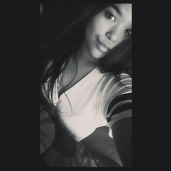 Profile Picture of Moriah Heeter (@moriah_heeter) on Poshmark