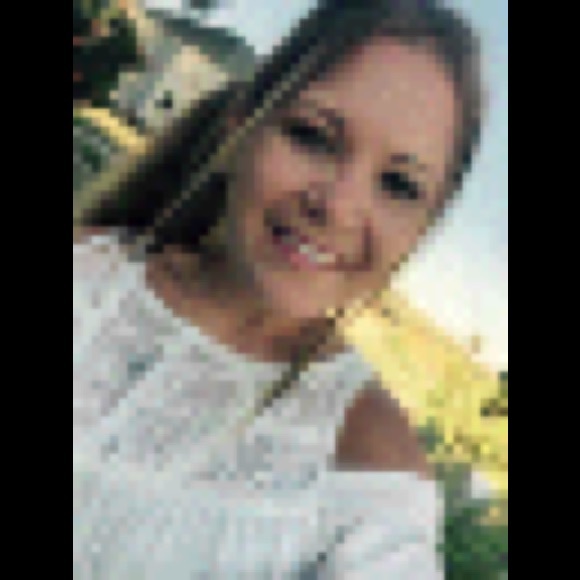 Profile Picture of Krista Kulhanek (@kristack) on Poshmark