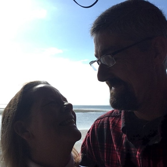 Profile Picture of Barbara West (@barbaracwest) on Poshmark