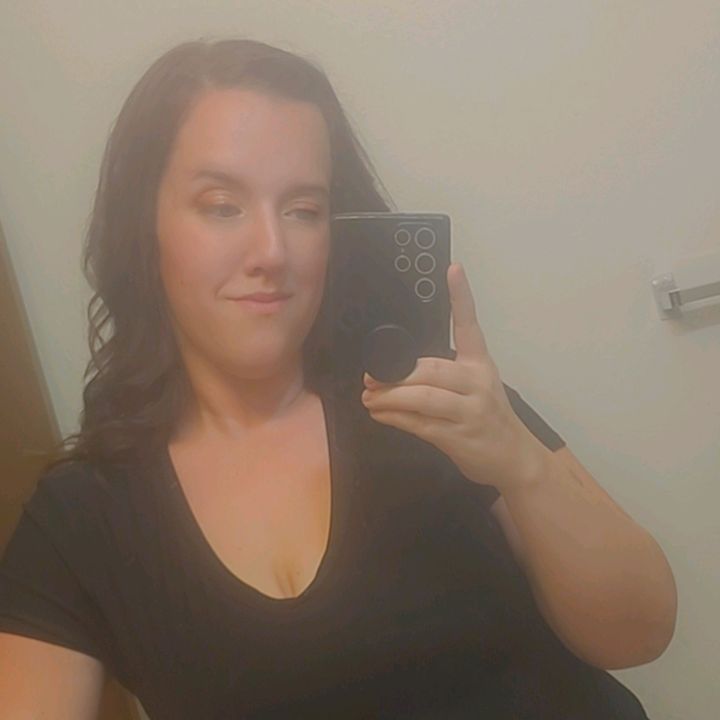 Profile Picture of Crystal 🖤 (@crystal..walker) on Tiktok