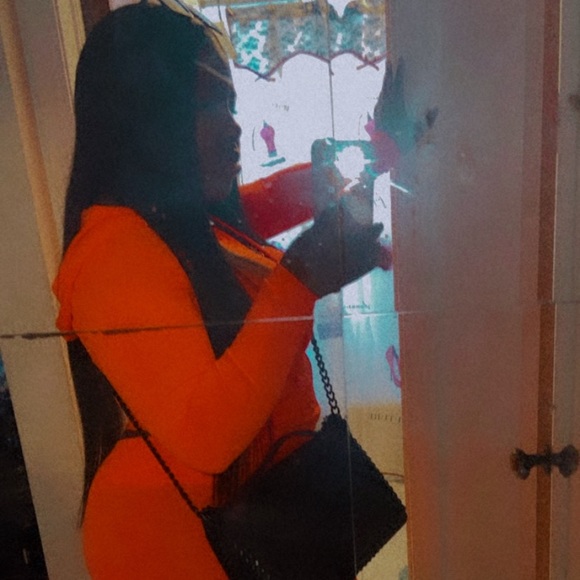 Profile Picture of Rayona Canion (@rayonabrown1215) on Poshmark