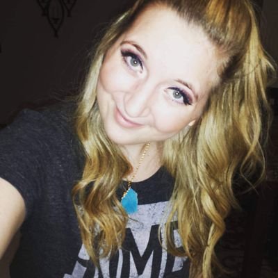 Profile Picture of Desiree Miles (@desi_jean77) on Twitter
