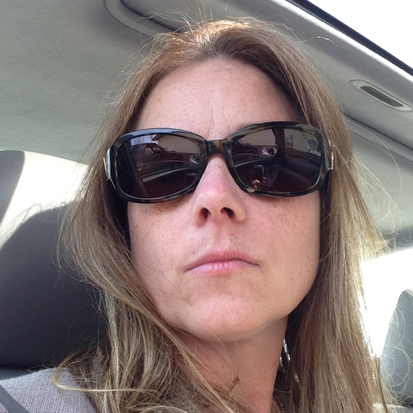 Profile Picture of Kerry Fretheim (@kfretheim) on Poshmark