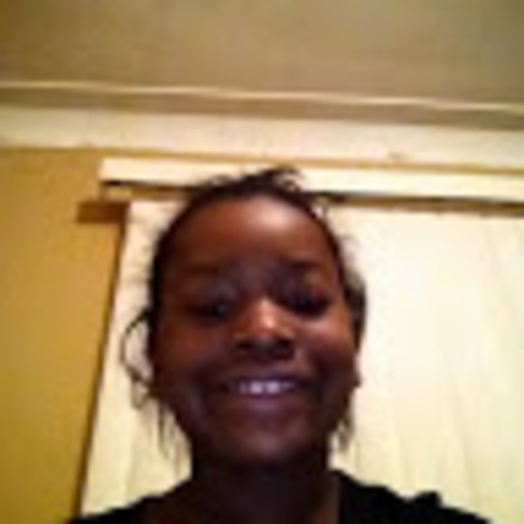 Profile Picture of Raquel Lampley (@raquellampley) on Poshmark
