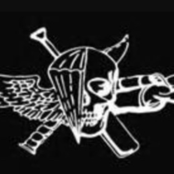 Profile Picture of Jeff Gibson (@thrashur) on Poshmark