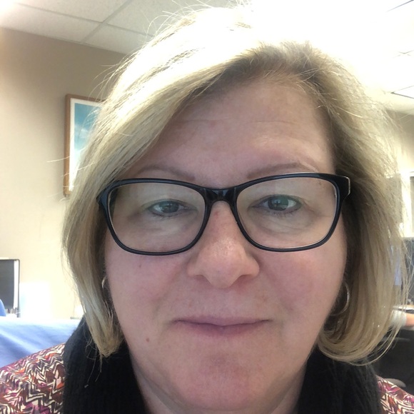 Profile Picture of Tammy Mahmens (@tammymahmens) on Poshmark