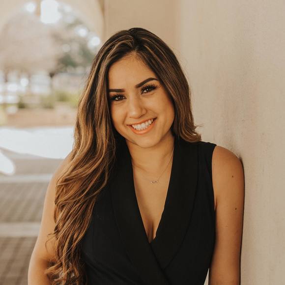 Profile Picture of April Cisneros (@fattapril) on Poshmark