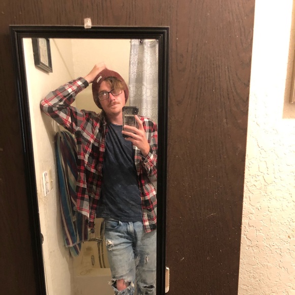 Profile Picture of Paul Willett (@thewillett95) on Poshmark