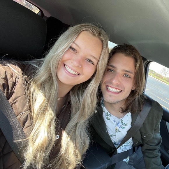 Profile Picture of Josephine Loomis (@josephine12) on Poshmark