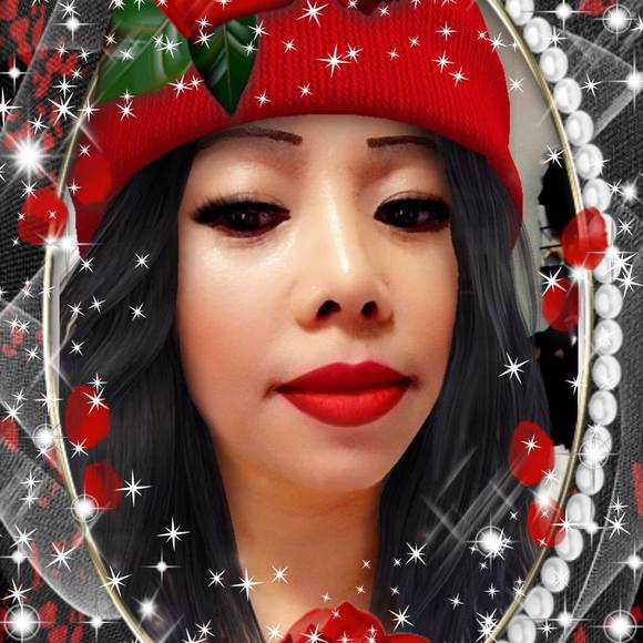 Profile Picture of Sona Sieng (@sonasieng) on Poshmark