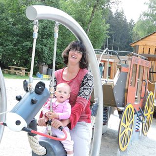 Profile Picture of Christiane Karrasch (@chrissyfrauenlob) on Facebook