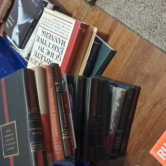 Profile Picture of Michael Branham (@vintagemikey) on Poshmark