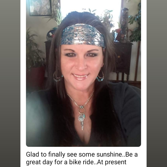 Profile Picture of Lisa Gooding (@lisajackson286) on Poshmark