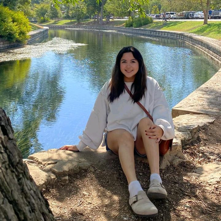 Profile Picture of Clarissa Lugo (@@clarissaalugo) on Tiktok