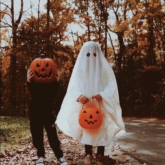 Profile Picture of Matthew Longoria (@matthewlongoria) on Poshmark