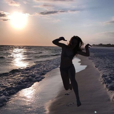 Profile Picture of Lucy Potter (@lucypotter_17) on Twitter