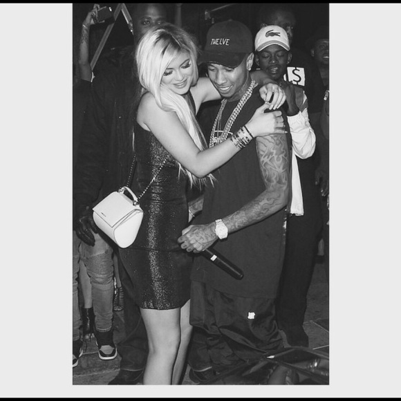 Profile Picture of Ariel Alvarado (@ariel239) on Poshmark