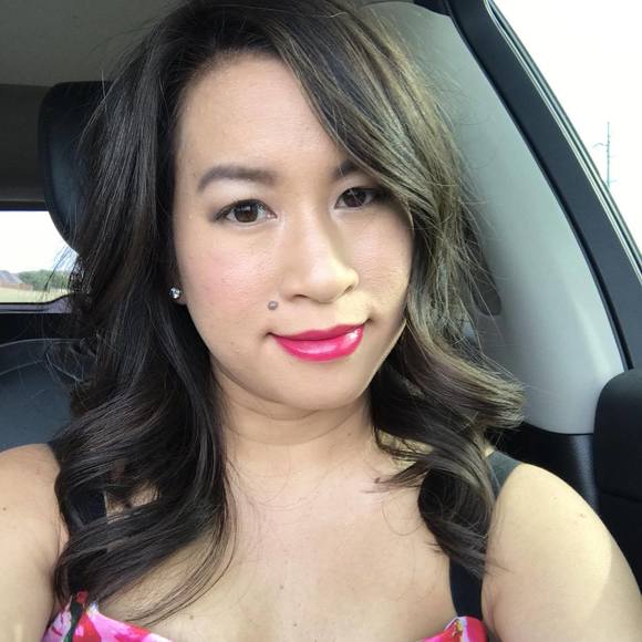 Profile Picture of Christy Southerland (@ceep71) on Poshmark