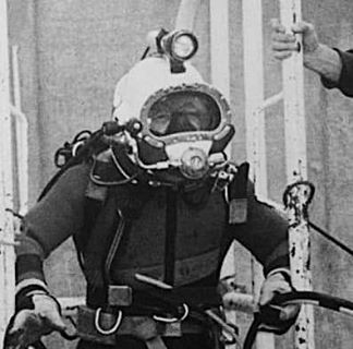 Profile Picture of Carl Pineaha (Карл Пинеаха) (@car.omannn) on Facebook