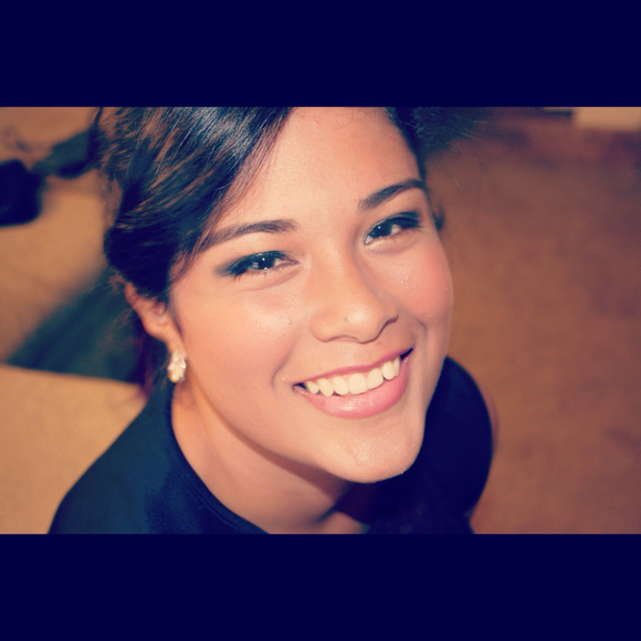 Profile Picture of Michelle Bolivar (@michelleb96) on Poshmark