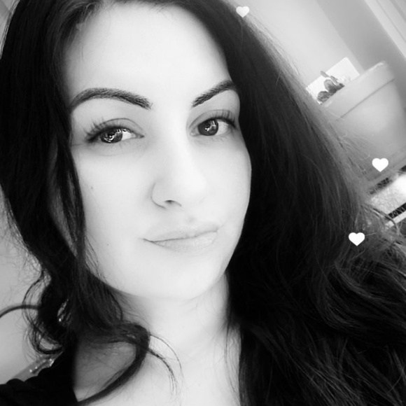 Profile Picture of Rachel Soto (@mssoto310) on Poshmark