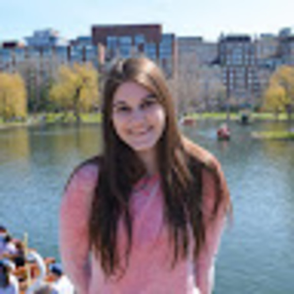 Profile Picture of Anna Whitelaw (@annawhitelaw7) on Poshmark