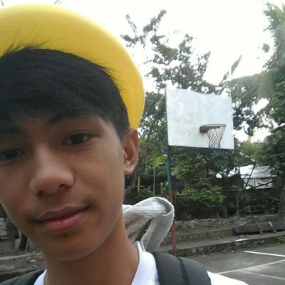 Profile Picture of M . C . E . F (@MarkFarinas2) on Twitter