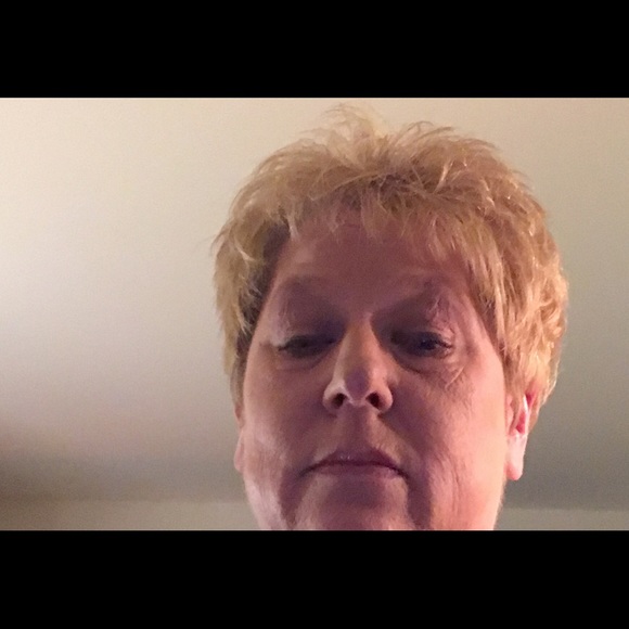 Profile Picture of Debbie Wilson (@debw707) on Poshmark