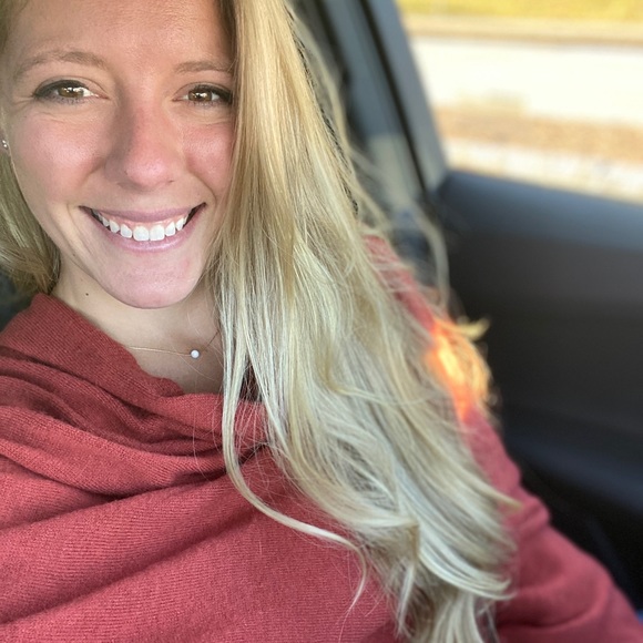 Profile Picture of Mikayla Pooler (@mikaylap15) on Poshmark