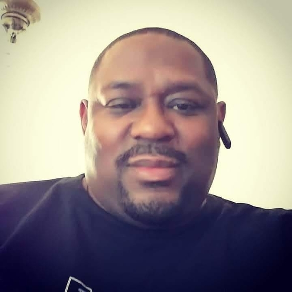 Profile Picture of Robert Brackett (@brack1966) on Poshmark