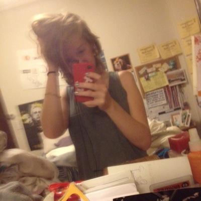 Profile Picture of Claudia Stuart (@thisblyngirl) on Twitter