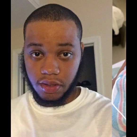 Profile Picture of Michael Whitfield (@michaelwhitf858) on Poshmark