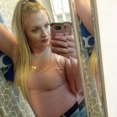 Profile Picture of Julia Rondeau (@jujujulia93) on Twitter