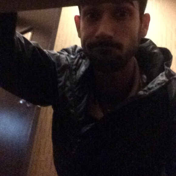 Profile Picture of Robert Olier (@sthnerdetlar) on Poshmark