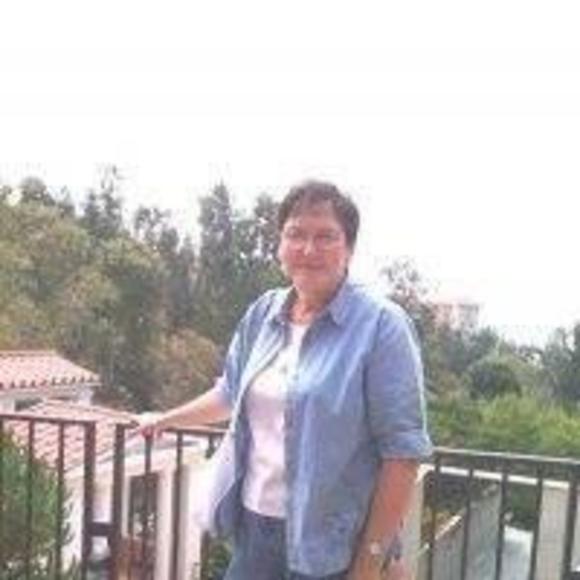 Profile Picture of Joan Howard (@jehow1) on Poshmark