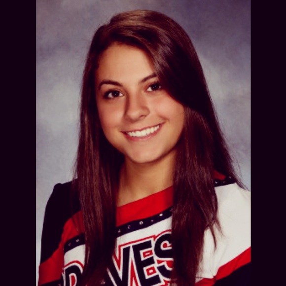 Daniela Rainone - Poshmark Profile Picture of Daniela Rainone (@danielarainone) on Poshmark