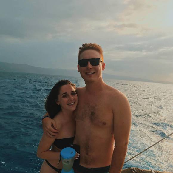 Profile Picture of Alison Moretti (@am0retti) on Poshmark